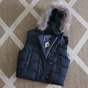 Gap size 2, S puffy vest, faux fur, pockets black